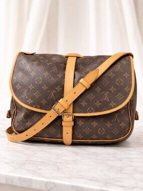 Louis Vuitton Saumur 35 Monogram Crossbody Bag | Authentic LV Vintage Messenger
